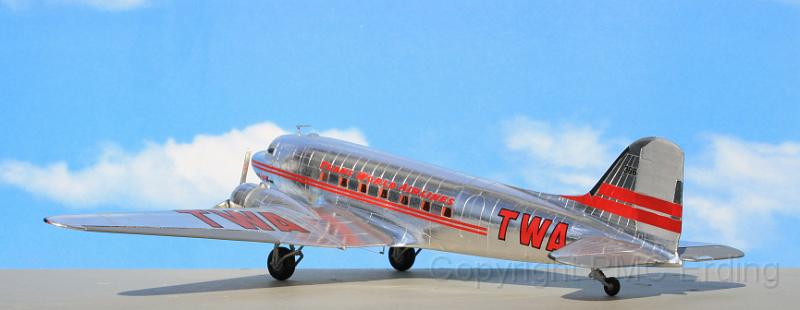 DC-3 TWA Revell 1-72 Wimmer Thomas 01.JPG